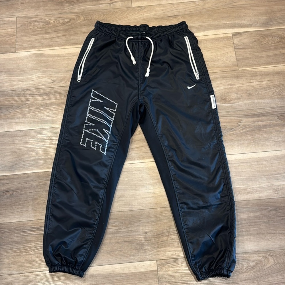 Unisex Nike Therma-Fit Sweatpants - Large - Black